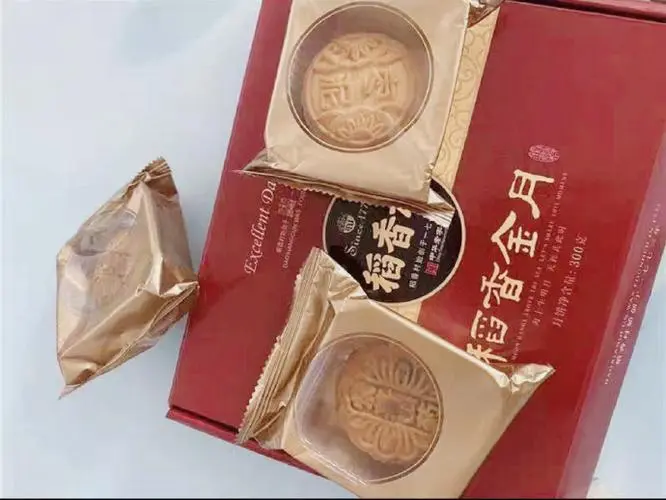 高价月饼礼盒卖不动了